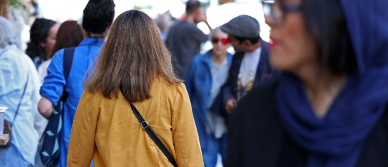 IRAN : La caricature de la femme voilée