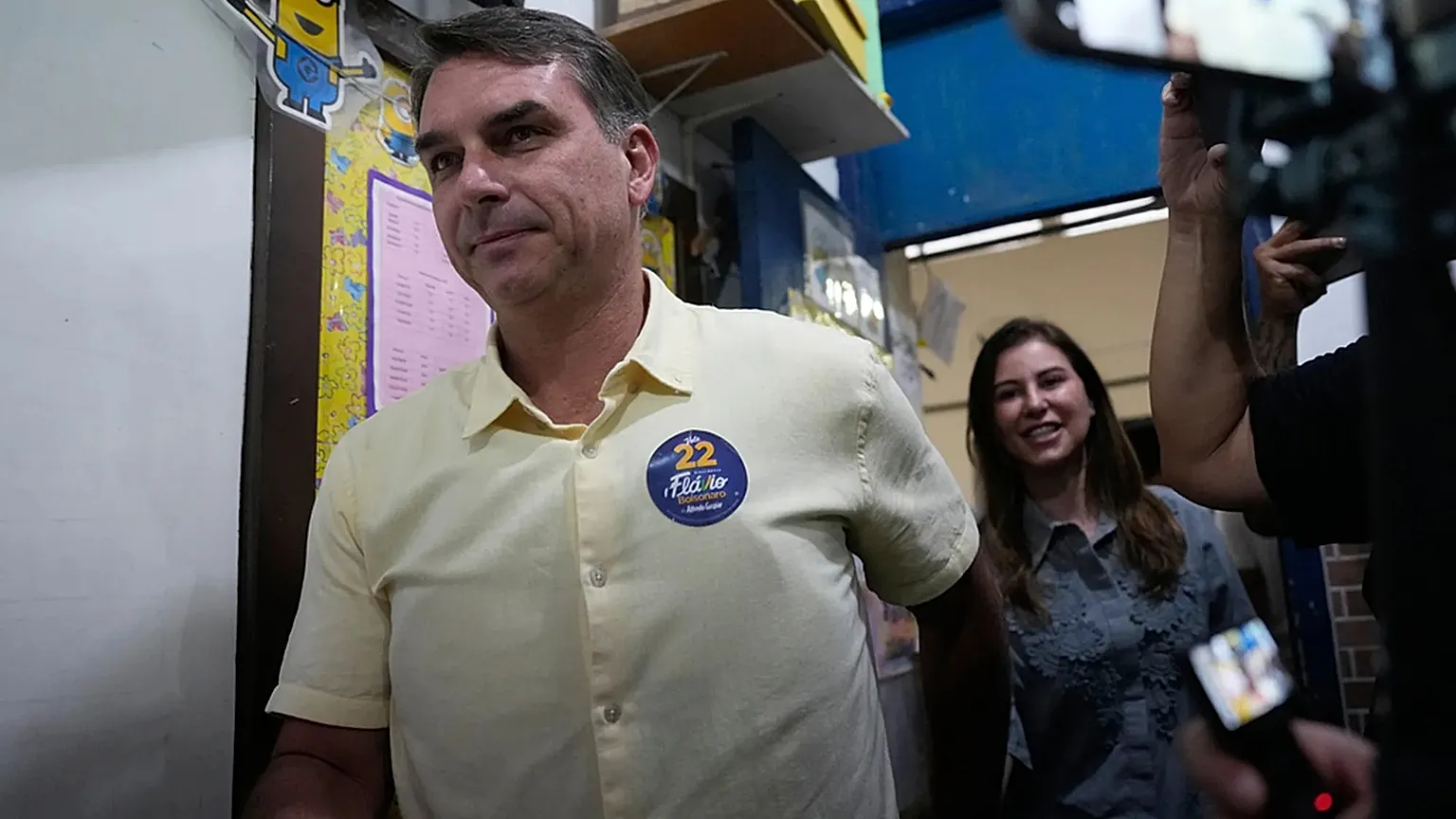 BRESIL : La fuite organisée de Bolsonaro fils